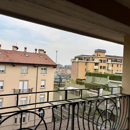 Habitación en casa particular Living Bérgamo